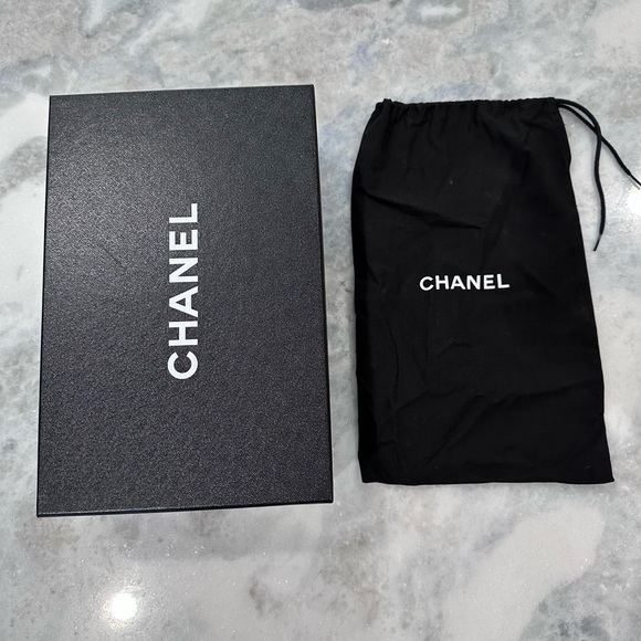 CHANEL Suede T-Strap Sandals, Beige, 9 - Picture 5 of 5